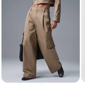 Women’s Alo Cargo Trouser